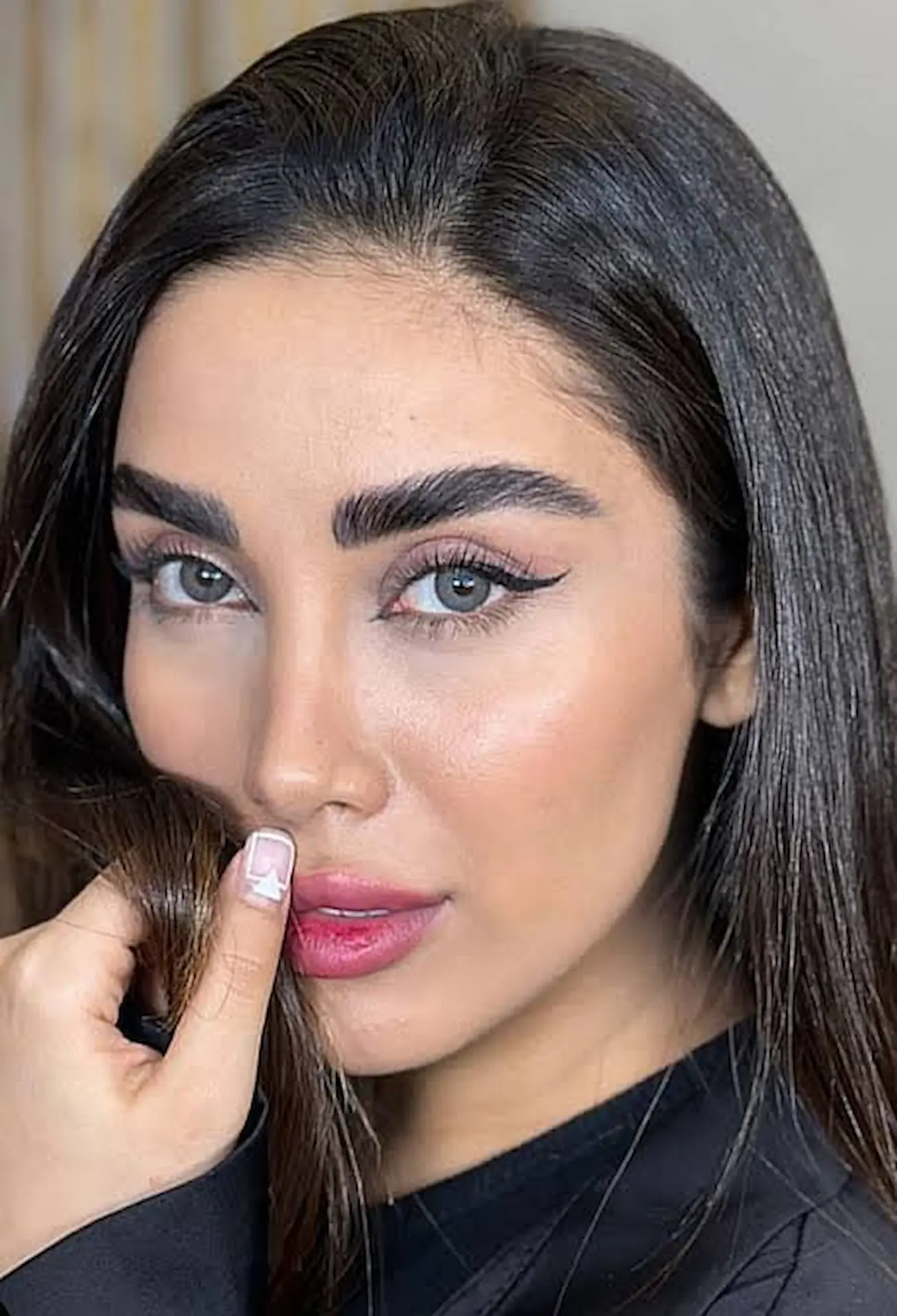 لیو گری1 لیو گری Nk - تصویر 1
