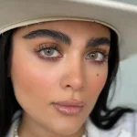 لنز رنگی چشم پاتایا(طوسی با مرکزیت عسلی ملیح)